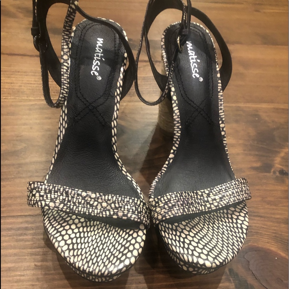 Size 8.5 Matisse snake platform